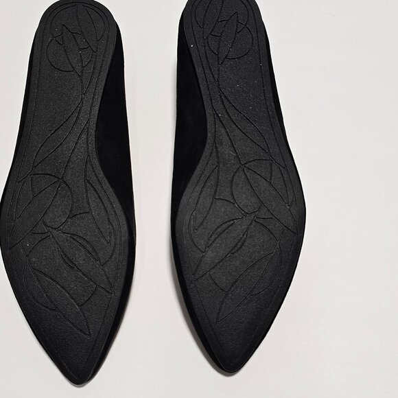 Charlotte Russe Black Pointy Flats - Picture 6 of 8